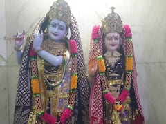 IN Pics: भोलेनाथ को नहीं लगती सर्दी! मंदिर में सभी देवी-देवताओं को पहनाएं गए गर्म कपड़े