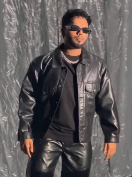 ਪੰਜਾਬੀ ਗਾਇਕ ਗੁਰਮਨ ਮਾਨ ਖਿਲਾਫ ਦਿੱਤੇ ਗਏ ਮੰਗ ਪੱਤਰ ਦੀ ਸ਼ਿਕਾਇਤ 'ਤੇ ਜੁਆਇਨ ਪੁਲਿਸ ਕਮਿਸ਼ਨਰ ਸੰਦੀਪ ਸ਼ਰਮਾ ਨੇ ਕਿਹਾ ਕਿ ਇਹ ਮੰਗ ਪੱਤਰ ਉਨ੍ਹਾਂ ਨੂੰ ਪੰਜਾਬੀ ਗਾਇਕ ਦੇ ਖਿਲਾਫ ਦਿੱਤਾ ਗਿਆ ਹੈ।ਪੰਜਾਬੀ ਗਾਇਕ ਦੇ ਗੀਤ 'ਚ ਗਲਤ ਸ਼ਬਦਾਂ ਦੀ ਵਰਤੋਂ ਕਰਨ ਦੇ ਦੋਸ਼ ਲੱਗੇ ਹਨ। ਪੰਜਾਬੀ ਗਾਇਕ ਖਿਲਾਫ ਦਿੱਤੀ ਗਈ ਸ਼ਿਕਾਇਤ ਦੀ ਡੂੰਘਾਈ ਨਾਲ ਜਾਂਚ ਕੀਤੀ ਜਾਵੇਗੀ ਅਤੇ ਕਾਨੂੰਨੀ ਕਾਰਵਾਈ ਕੀਤੀ ਜਾਵੇਗੀ।