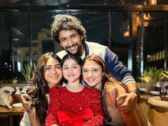 Hi Nanna Movie Team : హాయ్​ నాన్న ఫ్యామిలీ ఫోటో.. మూవీ సక్సెస్ సెలబ్రేట్ చేసుకున్న టీమ్