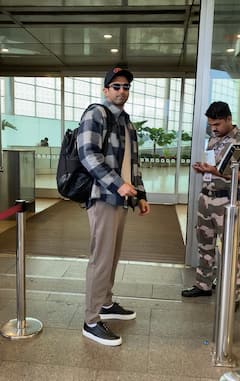 Rumored Couple Ananya Panday, Aditya Roy Kapur Leave For New Year Vacation; PICS