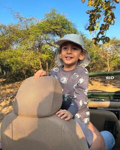 Dia Mirza Pics: बेटे और पति के साथ दीया मिर्जा ने की जंगल सफारी, एक्ट्रेस ने शेयर की लाडले की क्यूट तस्वीरें