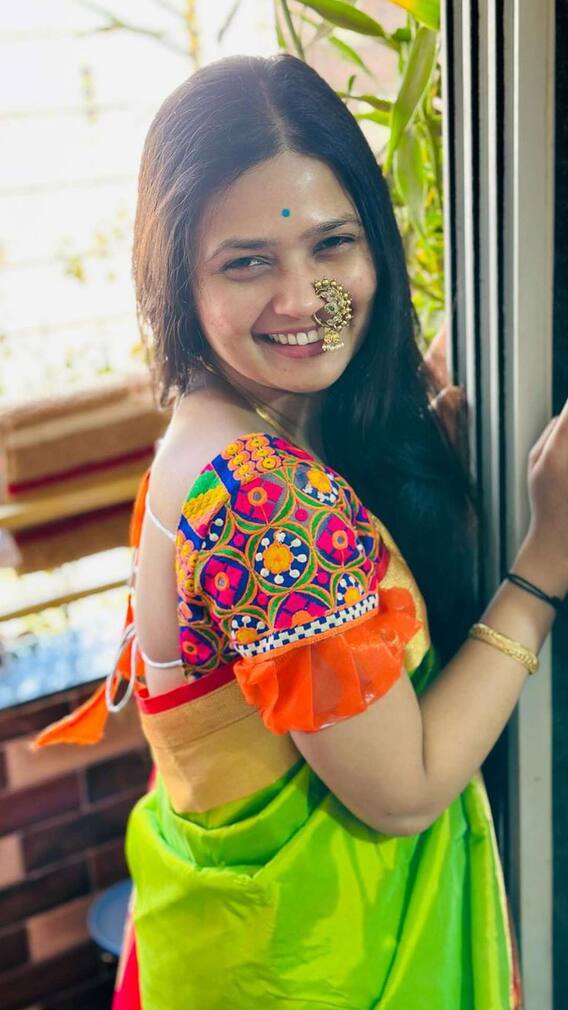 पैठणी साडीत  खुललं गौतमीच रूप!