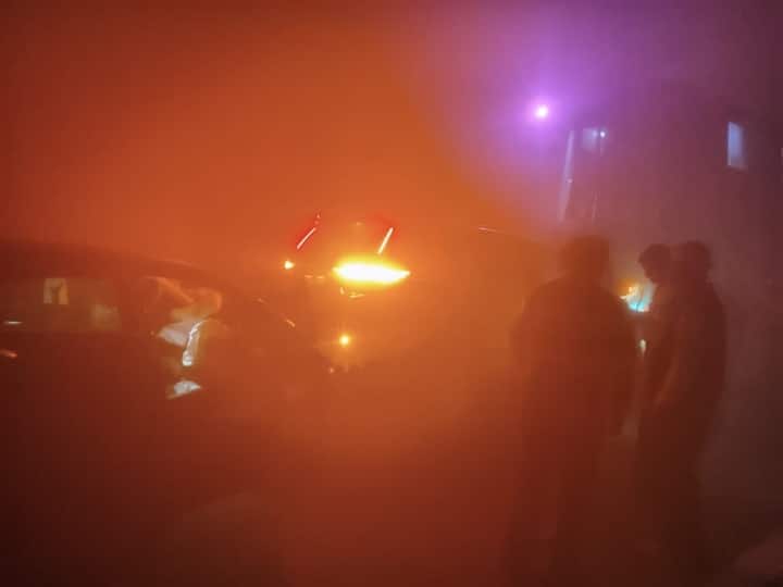 Unnao Road accident at Agra–Lucknow Expressway amid dense fog buses and vehicles collided ANN Unnao Road Accident: आगरा-लखनऊ एक्सप्रेसवे पर कोहरे का कोहराम, आपस में टकरा गए छह वाहन, 24 लोग घायल