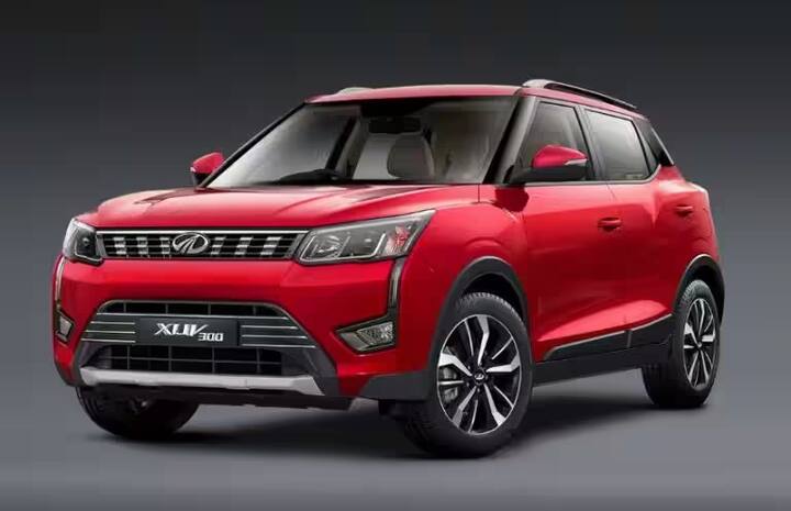 Auto Updates News: ભારતીય ઓટોમોબાઇલ માર્કેટમાં કેટલીય કારોનો જમાવડો થયો છે. ગ્રાહકો પણ કન્ફ્યૂઝ છે કે કઇ કાર લેવી, હવે આ લિસ્ટમાં કેટલીક નવી કારો પણ ઉમેરાઇ શકે છે. મોટાભાગના ગ્રાહકો કાર ખરીદવા માટે તહેવારોની સિઝન અથવા નવા વર્ષની રાહ જોતા હોય છે. જો તમે પણ આ લિસ્ટમાં સામેલ છો, તો અમે તમને નવા વર્ષમાં આવનારી કાર વિશે જણાવવા જઈ રહ્યા છીએ. અહીં બેસ્ટ કારોનુ લિસ્ટ બતાવી રહ્યાં છીએ, જે 2024માં આવી રહી છે.