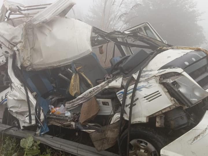 Up Accident due to fog in meerut agra baghpat and lakhimpur khiri 6 people dies UP Road Accident: यूपी में कोहरा बना काल, मेरठ से लखीमपुर तक हादसे, 6 की मौत, दर्जनों हुए घायल