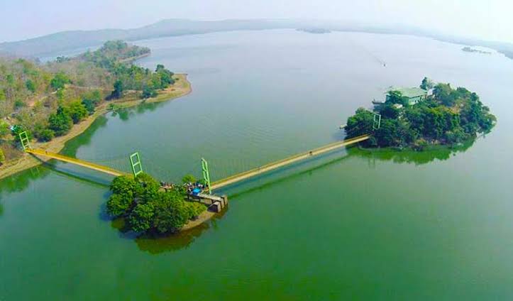 Laknavaram Lake: లక్నవరం చెరువు చూశారా! నీళ్లపై సైకిల్ జర్నీ, ప్రకృతిని ఆస్వాదించేలా టూరిస్ట్ స్పాట్
