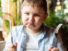 मुलाचे वजन मर्यादेपलीकडे वाढले असेल तर 'या' आजारांचा वाढता धोका, 'अशी' घ्या काळजी