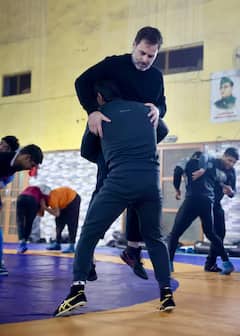 અખાડામાં ઉતર્યા રાહુલ ગાંધી, બજરંગ પુનિયાએ ઉઠાવીને.... તમે પણ જુઓ પહેલવાન અવતારમાં RaGa ની તસવીરો