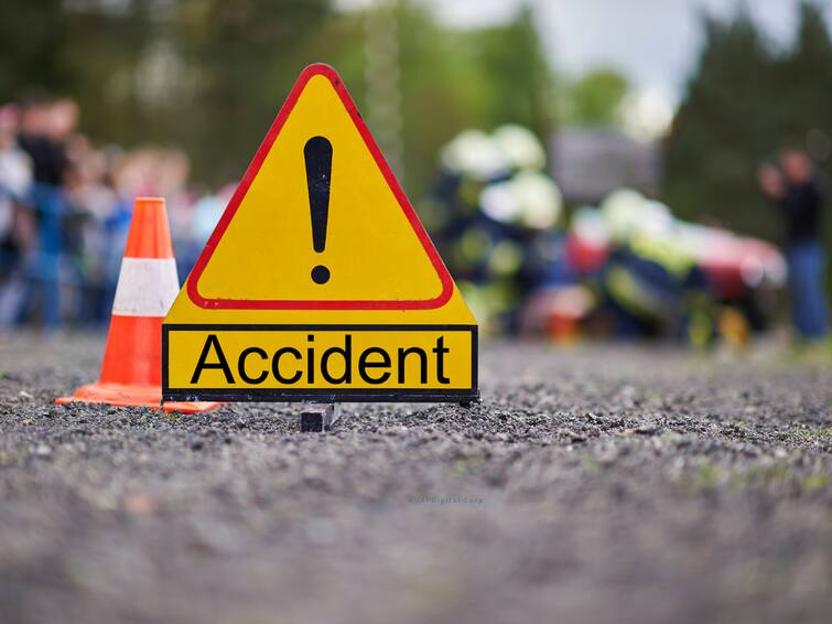Five Amalapuram residents died in a road accident in Texas USA Road Accident In US: అమెరికాలో ఘోర రోడ్డు ప్రమాదం- వైసీపీ ఎమ్మెల్యే పొన్నాడ సతీష్‌ బంధువులు ఐదుగురు మృతి