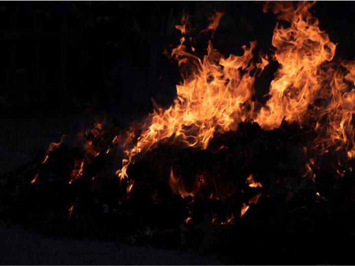 Maharashtra Gas Cylinder Explosion near Symbiosis College Pune Fire Contained Maharashtra: 10 LPG Cylinders Explode Near Pune's Symbiosis College