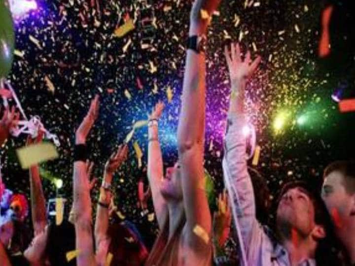 New Year 2024 Party Places In Delhi Noida Gurugram To Celebrate Happy New Year New Year 2024: न्यू ईयर मनाने के लिए दिल्ली, नोएडा सहित गुरुग्राम के बेस्ट डेस्टिनेशन, जानें क्या है खासियत 
