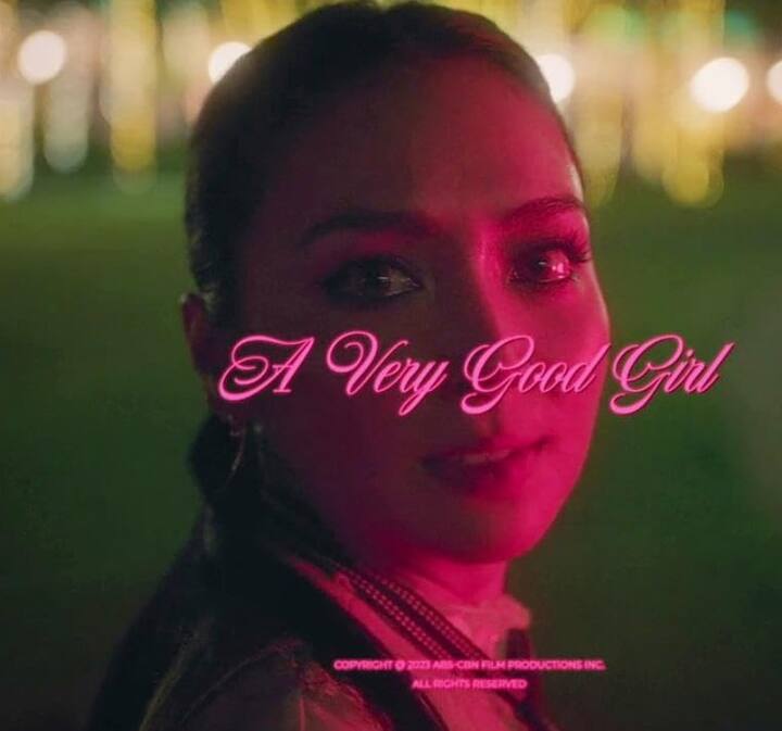 डार्क कॉमेडी फिल्म A very Good Girl नेटफ्लिक्स पर स्ट्रीम हो चुकी है. ये फिल्म 27 दिसंबर को रिलीज हुई है.