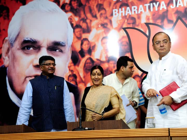 Arun Jaitley with late BJP leader Sushma Swaraj, former External Affairs Minister. He joined the Janata Party in the 1970s and then later became a member of the Bharatiya Janata Party (BJP) after its formation in 1980. (Image Source: Getty)