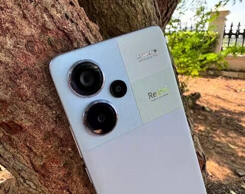 Redmi Note 13 Pro Plus માં તમને ટ્રિપલ કેમેરા સેટઅપ મળશે જેમાં 200MP પ્રાઇમરી કેમેરા અને 5000 mAh બેટરી 120 વોટ ફાસ્ટ ચાર્જિંગ સાથે છે. ત્રણેય ફોનમાં તમે 6.67 ઇંચ ડિસ્પ્લે 1.5K FHD પ્લસ AMOLED ડિસ્પ્લે મળી શકે છે.
