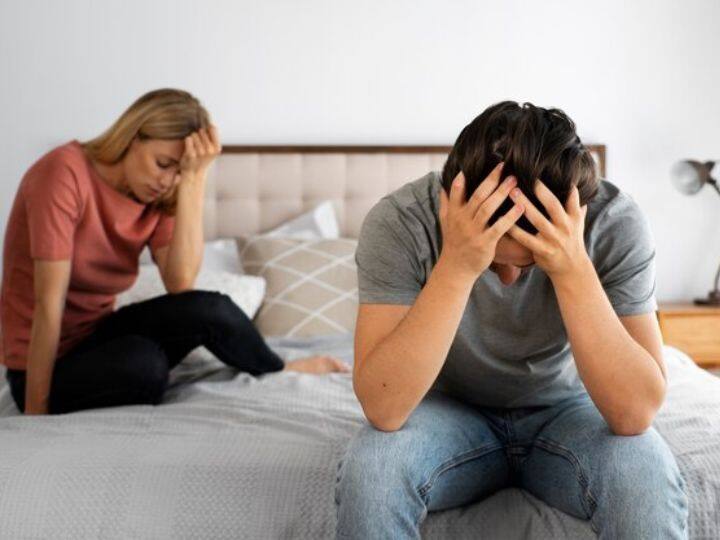 रिलेशनशिप में चिंता महसूस करने का कारण किसी पूर्व बुरे अनुभव से भी हो सकता है. यह उस व्यक्ति के भरोसे के बारे में भी हो सकता है जो अपने साथी पर या खुद पर भरोसा कम महसूस कर रहा है.