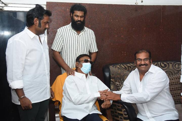“உலகில் வாழும் அனைத்து தமிழ்ச் சொந்தங்களுக்கும் எனது பணிவான வணக்கம்..! தேமுதிகவின் தலைவரும் , கேப்டன் என நம் எல்லோராலும் செல்லமாக அழைக்கப்படும் , நமது அன்பு அண்ணன் திரு விஜய்காந்த் அவர்கள் மறைவு செய்தி கேட்டு நாங்கள் அதிற்ச்சியுற்றோம்..! மிகவும் வேதனையும் , வருத்தமும் அடைந்தோம்..!! அன்பு சகோதரி குஷ்பு அவர்களும், தயாரிப்பாளர் அம்மா கிரியேஷன் சிவா அவர்களும் எனக்கு தொலைபேசியில் அழைத்து அண்ணன் விஐய்காந்த் அவர்களின் மறைவு குறித்து தகவல் சொன்னார்கள்…!! இன்னும் அதிக நாள் இருந்து திரைப்படத் துறைக்கும், நமது நாட்டிற்கு நிறைய செய்யவேண்டிய ஒரு நல்ல நடிகரையும், ஒரு நல்ல தலைவரையும் நாம் இழந்துவிட்டோம்…! அவரோடு நான் பழகிய நாட்கள், அவருடன் இணைந்து பணியாற்றிய படங்கள், நடிகர் சங்க அனுபவங்கள், நட்சத்திர இரவுகள் நடத்தி நிதி வசூல் செய்து நடிகர் சங்க கடனை அடைத்து கட்டிடத்தை மீட்டெடுத்தல் என, எண்ணிலடங்காத செயல்களை எல்லாம் , அவருடன் , நண்பர் சரத்குமார் அவர்களும் , நானும் உடன் இருந்து கடினமாக உழைத்து , வெற்றி கண்டு கடந்து வந்த பாதைகளை எல்லாம் , எங்களால் என்றும் , எதையும் எங்கள் வாழ்நாளில் மறக்க இயலாது ..! கடந்த ஆண்டு நான் அமெரிக்காவில் இருந்து இந்தியா வந்திருந்த போது , அவரை சந்திக்க அனுமதி கேட்டு, அவரது இல்லத்தில் நேரடியாக சந்தித்து உடல் நலம் விசாரித்தது, மகிழ்வோடு பழைய நினைவுகளை எல்லாம் பேசி அவரை மகிழ்வித்தது , இன்றும் எனது மனதில் நேற்று நடந்தது போல இருக்கிறது…! வாழ்வில் மறக்கமுடியாத ஒரு நல்ல மனிதர்..!! அவரை இழந்து வாடும் அவரது குடும்பத்திற்கும், அவரது நண்பர்களுக்கும், உற்றார் உறவினர்களுக்கும், மற்றும் அவரது ரசிகர்களுக்கும், தேமுதிக நிர்வாகிகளுக்கும் அனைத்து கட்சி உறுப்பினர்களுக்கும் எங்கள் குடும்பம் சார்பாக ஆழ்ந்த இரங்களையும் , வருத்தத்தையும் தெரிவித்துக் கொள்கிறோம்…!! அவரது ஆத்மா சாந்தியடைய இறைவனை வேண்டிக் கொள்கிறோம்..!!” - நடிகர் நெப்போலியன்