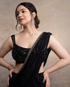 Sara Tendulkar Gives Bridesmaid Look Inspiration In Black Saree; PICS
