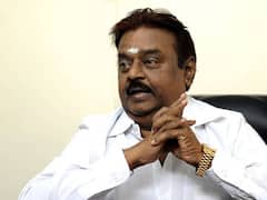 தேமுதிக தலைவர் விஜயகாந்த் மறைவு .. தியேட்டர்களில் காலை காட்சி ரத்து செய்யப்படுவதாக அறிவிப்பு
