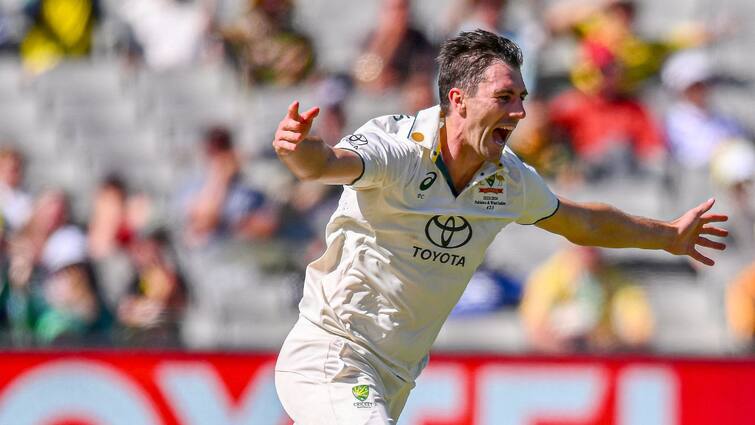 AUS vs PAK 2nd Test: Pat Cummins takes five as Australia bundle out Pakistan for 264 AUS vs PAK 2nd Test: অনবদ্য কামিন্স, অজ়ি অধিনায়কের দাপটে ৫৪ রানে পিছিয়ে প্রথম ইনিংস শেষ করল পাকিস্তান