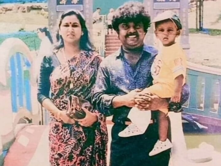 Vijayakanth Family Photos : வானத்தைப் போல மனம் படைத்த மன்னவனே...கலங்க வைக்கும் விஜயகாந்த் புகைப்படங்கள்