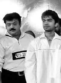 “செய்தியைக் கேட்டு மனம் உடைந்தது. அவர் ரீல் ஹீரோ மட்டும் அல்ல ரியல் ஹீரோவும் கூட. அவரை என் சகோதரராக பார்த்தேன். ஆன்மா சாந்தியடையட்டும். உங்கள் பெயரும் புகழும் நிலைத்து இருக்கும்.” - சிம்பு