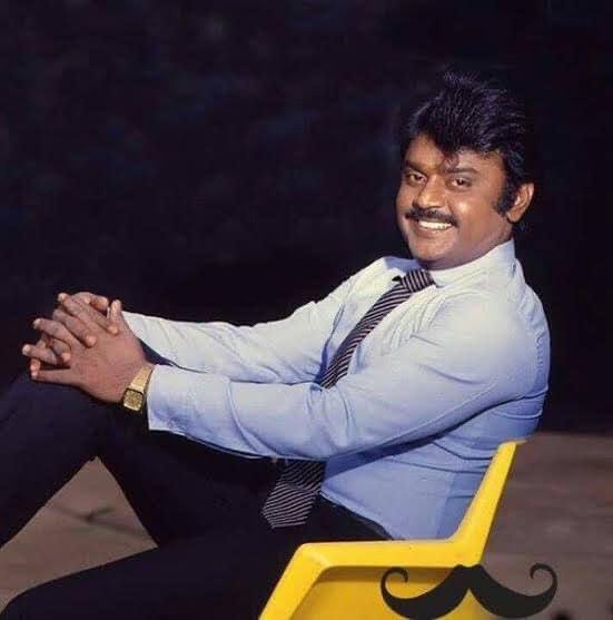 சின்ன கவுண்டர் படத்தில் வரும் ‘கண்ணுப்பட போகுதையா’ பாடலில் வரும் “ முத்தான பரம்பரை தான் குப்பனும் சுப்பனும் அண்ணன் தம்பி தான் எல்லோரும் ஒரு முறை தான் ஏழையும் சாலையும் சரிசமன் தான்..” வரிகள் விஜயகாந்தின் சகோதரத்துவத்தை போற்றி பாடியுள்ளது.