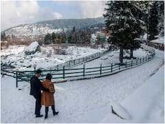 Jammu Kashmir: शीतलहर की चपेट में पूरी कश्मीर घाटी, तापमान फ्रीजिंग प्वाइंट से नीचे लुढ़का