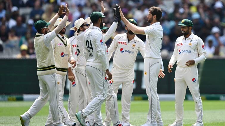 AUS vs PAK 2nd Test: Mitchell Marsh, Steve Smith smashes fifty as Australia take control of the match AUS vs PAK 2nd Test: মার্শ, স্মিথের অর্ধশতরান, তিন উইকেট শাহিনের, তৃতীয় দিনের শেষে ম্যাচের রাশ অস্ট্রেলিয়ার হাতে