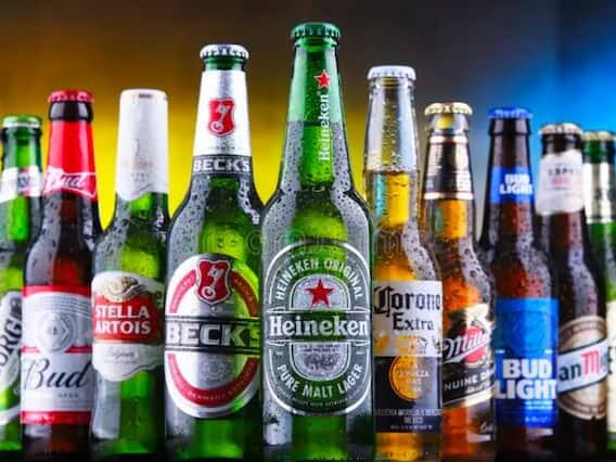 દુનિયામાં કોઈ પણ વ્યક્તિ પોતાની ખુશી કે દુ:ખ વ્યક્ત કરવા માંગે છે તો તે દારૂનો સહારો લે છે. જ્યારે અમારે પાર્ટી સેલિબ્રેટ કરવી હોય ત્યારે અમે દારૂ પીએ છીએ. જ્યારે કોઈ વ્યક્તિ ઉદાસ હોય છે, ત્યારે તે દારૂ પીવે છે. દિવસેને દિવસે દારૂ પીવાનું પ્રમાણ વધી રહ્યું છે. આજકાલ યુવાનો પણ નાની ઉંમરથી જ દારૂનું સેવન કરે છે.