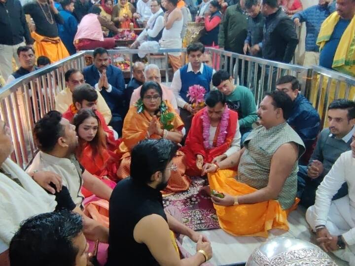 Mahakal Temple News: मध्य प्रदेश मंत्रिमंडल की शपथ के बाद अब भगवान महाकाल का आशीर्वाद लेने के लिए  उपमुख्यमंत्री जगदीश देवड़ा सहित कई मंत्री लगातार पहुंच रहे हैं. यह सिलसिला नए साल तक जारी रहेगा.