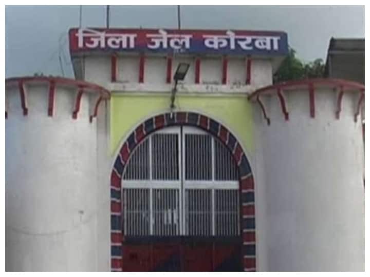 Chhattisgarh news Jail management on alert mode regarding Corona entry of the accused in jail only if the report is negative ann Chhattisgarh: कोरोना को लेकर अलर्ट मोड पर जेल प्रबंधन, रिपोर्ट निगेटिव होने पर ही आरोपी की जेल में एंट्री