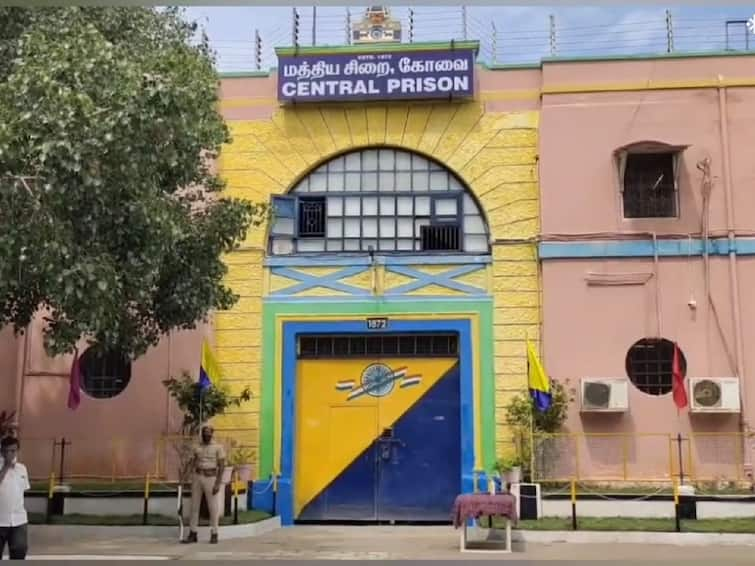 Coimbatore news Police Interrogation of the guard who gave ganja to the prisoner in Coimbatore Central Jail - TNN கோவை மத்திய சிறையில் கைதியிடம் கஞ்சா பறிமுதல்; காவலரிடம் விசாரணை