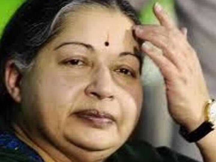 பிறகு 2016 ஆம் ஆண்டு டிசம்பர் 5 ஆம் தேதி முன்னாள் முதலமைச்சர் ஜெயலலிதா மறைந்தார்.