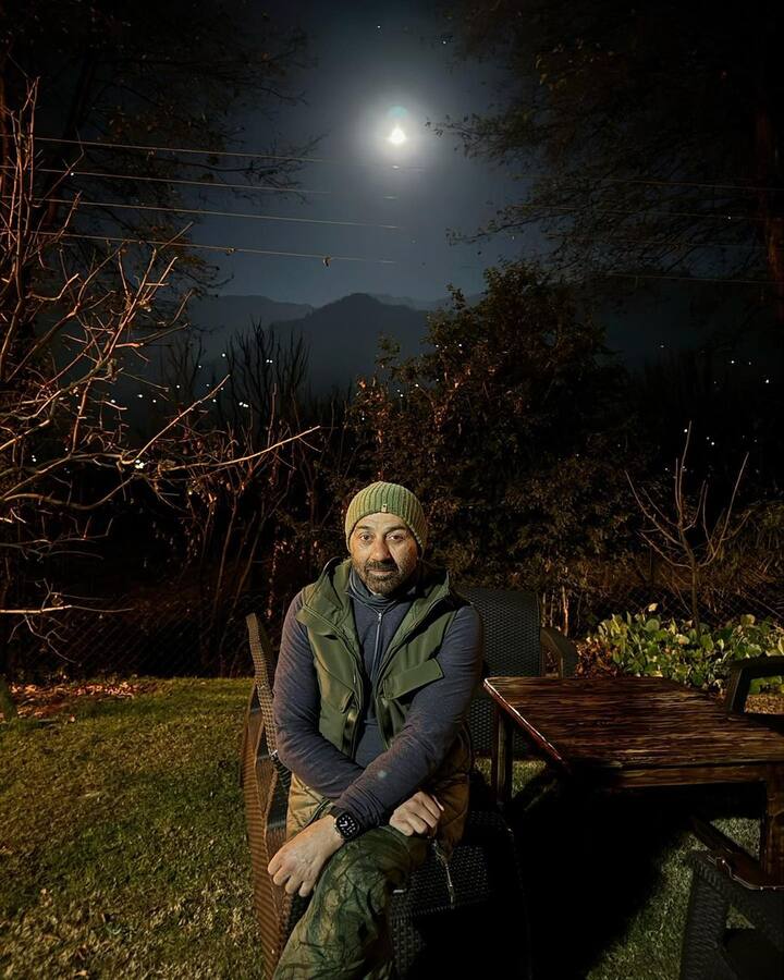 बॉलीवुड के दमदार एक्टर सनी देओल ‘गदर’ में धूम मचाने के बाद अब न्यू ईयर मनाने के लिए हिमाचल पहुंच गए हैं.