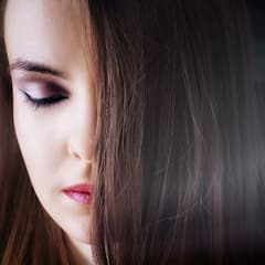 Cards Benefits For Hair : तुम्हीही केसांच्या समस्यांनी हैराण आहात का? तुम्हाला केसांच्या समस्यांपासून मुक्ती हवी असल्यास 'या' गोष्टीचा वापर करा.