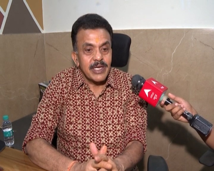 Sanjay Nirupam Slams Sanjay Raut On Maha Vikas Aghadi Seat Sharing Deal ...