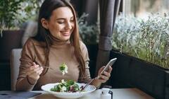 Hormonal Imbalance Diet: મહિલાઓએ હોર્મોન્સ બેલેન્સ માટે ડાયટમાં અચૂક સામેલ કરવા જોઇએ આ ફૂડ