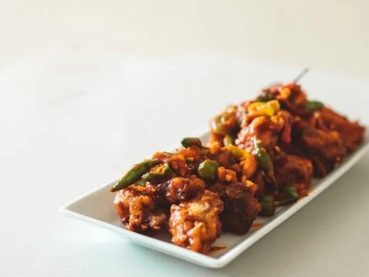 Paneer Manchurian Recipe : அசத்தலான ஒரு சைட் டிஷ் செய்யனுமா..? அப்போ யோசிக்காம இந்த பன்னீர் மஞ்சூரியன் ரெசிபியை ட்ரை செய்து அசத்துங்கள்.