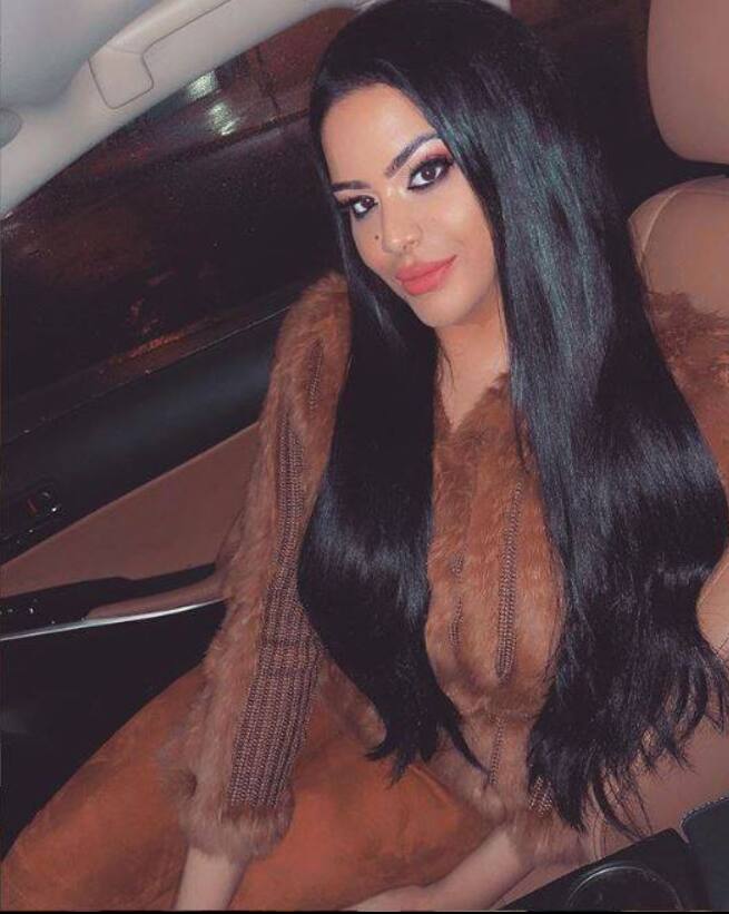 त्रिशाला दत्त संजय दत्त और उनकी पहली पत्नी रिचा शर्मा की बेटी हैं. वो अपने पिता से दूर न्यूयॉर्क में सेटेल है. वो पेशे से एक psychotherapist हैं. अपनी मां के निधन के बाद त्रिशाला अपने नाना-नानी के साथ न्यूयॉर्क चली गई थीं. उन्होंने वहां से ही अपनी पढ़ाई की है.