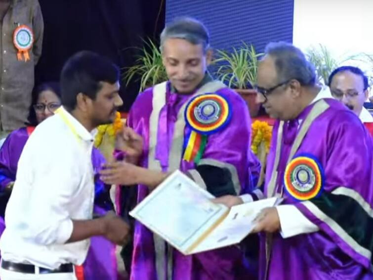 Andhra pradesh studying Kadapa prison and winning PG Gold medal PG Gold Medal To Prisoner: కడప జైల్లో స్టూడెంట్‌ నెం.1 - పీజీ గోల్డ్‌ మెడల్‌ సాధించిన యావజ్జీవ ఖైదీ