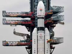 किसी भी सैटेलाइट को स्पेस में लॉन्च करने की तारीख कैसे तय होती है?