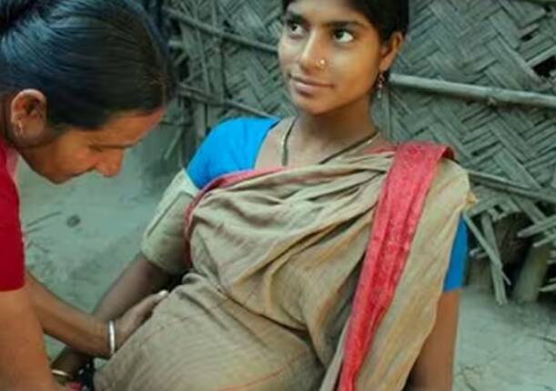 ਕੇਂਦਰ ਸਰਕਾਰ ਵੱਲੋਂ ਔਰਤਾਂ ਲਈ ਕਈ ਸਕੀਮਾਂ ਚਲਾਈਆਂ ਜਾ ਰਹੀਆਂ ਹਨ। ਇਸ ਵਿੱਚ ਕੇਂਦਰ ਸਰਕਾਰ ਦੀ ਇਹ ਵਿਸ਼ੇਸ਼ ਯੋਜਨਾ ਗਰਭਵਤੀ ਔਰਤਾਂ ਲਈ ਵੀ ਚਲਾਈ ਜਾ ਰਹੀ ਹੈ, ਜਿਸ ਤਹਿਤ ਉਨ੍ਹਾਂ ਨੂੰ ਵਿੱਤੀ ਸਹਾਇਤਾ ਦਿੱਤੀ ਜਾਂਦੀ ਹੈ। ਕੀ ਹੈ ਇਹ ਸਕੀਮ, ਔਰਤਾਂ ਇਸ ਲਈ ਕਿਵੇਂ ਅਪਲਾਈ ਕਰ ਸਕਦੀਆਂ ਹਨ? ਆਓ ਜਾਣਦੇ ਹਾਂ