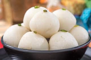Rasgulla Benefits : रसगुल्ला खाणं आरोग्यासाठी लाभदायक, दिवसात किती खाऊ शकता? 'हे' 4 फायदे जाणून घ्या