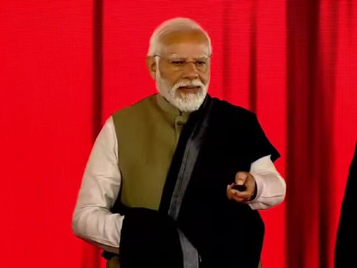 Prime Minister Narendra Modi inaugurates and lays the foundation stone of 46 development projects worth more than Rs 15,700 crore in the state. (Source: YouTube@BJP4India)