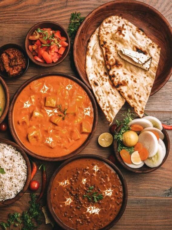 दिल्ली में इन जगहों पर मिलता है सबसे बेस्ट खाना