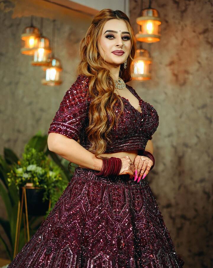 આ લોકોએ નાની ઉંમરમાં એવું નામ બનાવ્યું છે કે જે મેળવવાનું લગભગ દરેક યુવકનું સપનું હશે. આ નામોની સાથે એક બીજું નામ પણ છે જે Tiktok પર ખૂબ જ પ્રખ્યાત છે. એ નામ છે અંકિતા દવે.