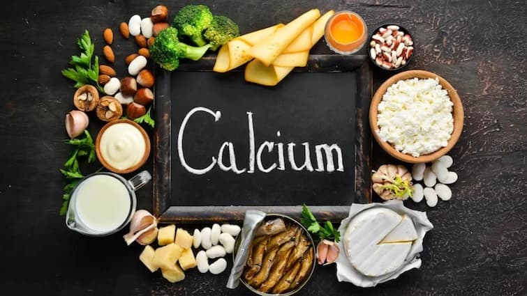 Health Tips these are main calcium deficiency symptoms know more in detail marathi news Health Tips : हाडं आणि दातांच्या मजबूतीसाठी कॅल्शियम गरजेचं; 'या' लक्षणांद्वारे त्याची कमतरता ओळखा