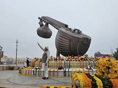 In Pics: अयोध्या पहुंचे प्रधानमंत्री का भव्य स्वागत, लता मंगेशकर चौक पर रुका PM मोदी का काफिला