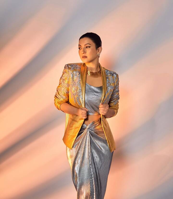 गौहर खान को तो एक रैंप वॉक के दौरान एक शख्स ने उठकर थप्पड़ ही जड़ दिया था. इस मामले में उस शख्स को गिरफ्तार भी कर लिया गया था.