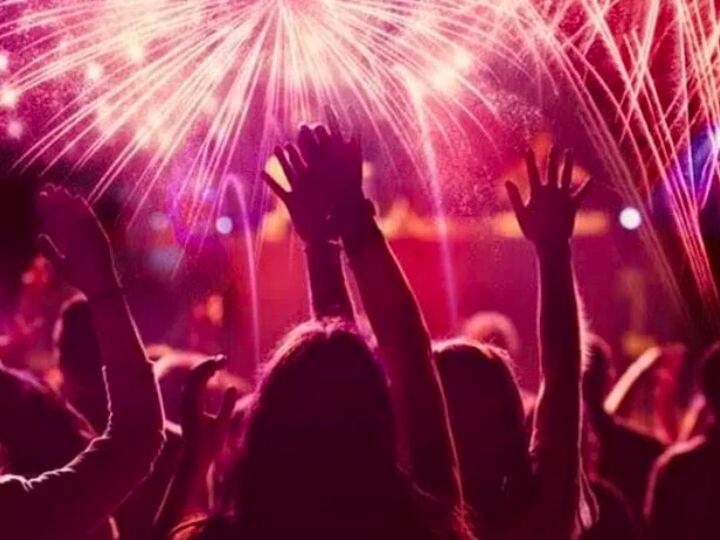 इसलिए नया साल का जश्न मनाते वक्त आपको इन बातों का ख्याल रखना होगा कि आप कोविड से बचने की तैयारी पूरी कर लें. नए साल के जश्न में कोविड से बचने के लिए क्या-क्या तैयारियां जरूरी हैं आइए जानते हैं.